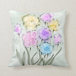 Almohada floral en colores pastel de la acuarela
