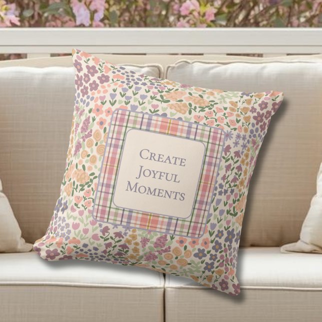 Almohada floral y de cuadros de patchwork inspirad (Personalized Floral Plaid Throw Pillow – Create Joyful Moments Quote –  Inspirational Home Decor)