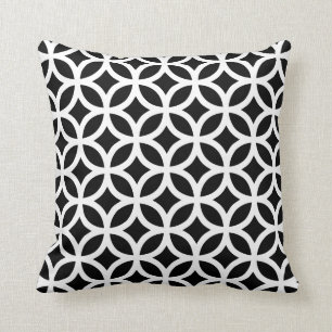 Almohada geométrica blanco y negro decorativa