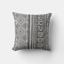 Almohada geométrica tribal azteca en blanco y negr