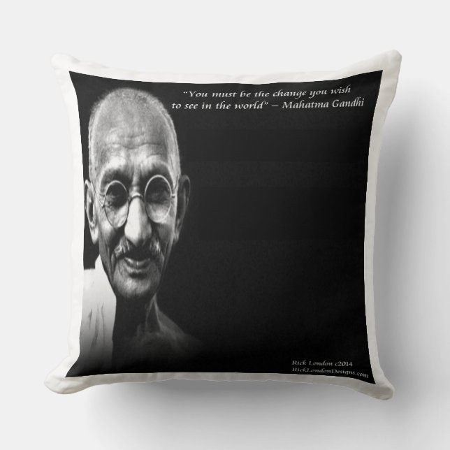 Almohada Grande de Algodón con Frase de Gandhi Sé  (Anverso)