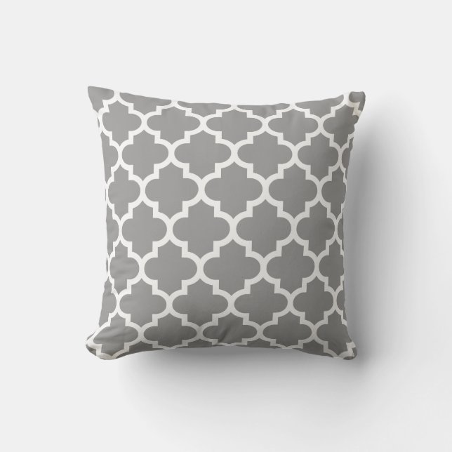 Almohada gris clara y blanca del modelo de (Anverso)
