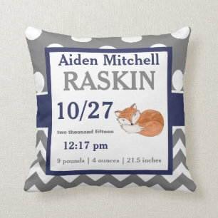 Almohada gris de la invitación del bebé del Fox de