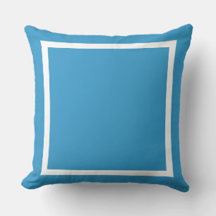 Almohada lisa azul claro brillante sólido