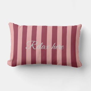Almohada lumbar a rayas azul, rosa y burdeos perso