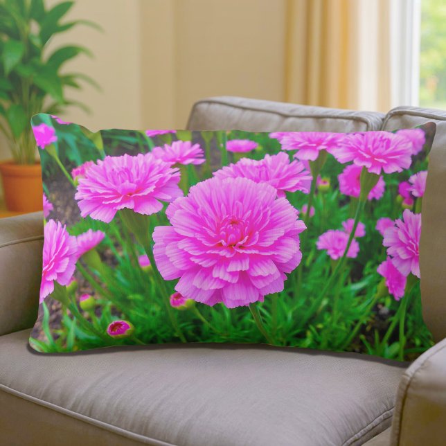 Almohada Lumbar de Claveles Rosas (Lumbar pillow with pink carnations)