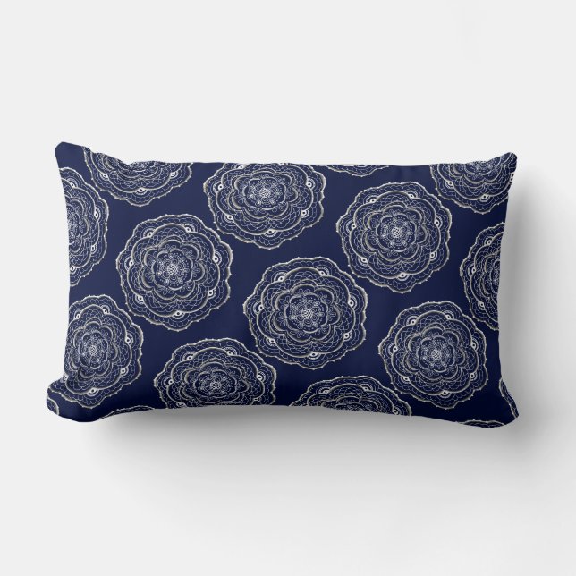 Almohada lumbar de Doodle Doily Crochet Azul (Anverso)
