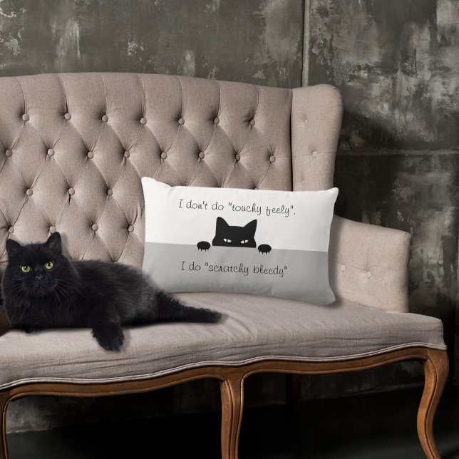 Almohada lumbar de felpa para gato furtivo (Subido por el creador)