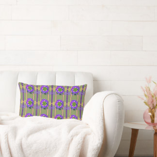 Almohada Lumbar Verde Musgo con Flores Purpúreas