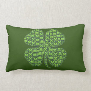 Almohada lumbar verde oscuro del trébol irlandés