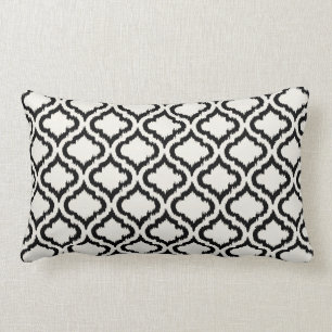 Almohada marroquí blanco y negro elegante del ika
