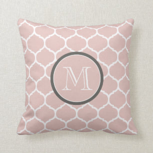 Almohada marroquí del monograma de Rubor