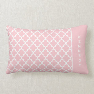 Almohada marroquí el   del monograma rosa claro