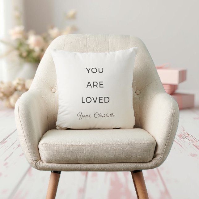 Almohada Minimalista Eres Amado Neutra (Subido por el creador)