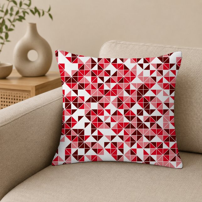Almohada moderna con patrón geométrico rojo (Subido por el creador)