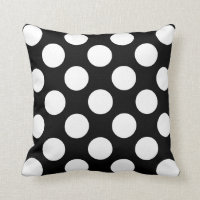 Almohada moderna de B&W, lunares blancos gigantes