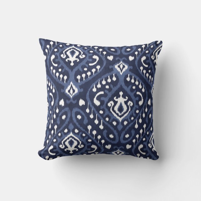 Almohada moderna de ikat azul y blanco decorativa  (Anverso)