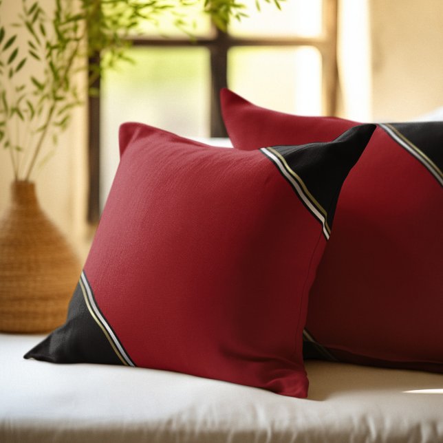 Almohada moderna roja y negra para decorar (Subido por el creador)