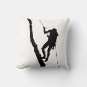 Almohada Mountaineer American MoJo