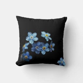 Almohada negra floral azul y negra