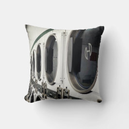 Almohada negra y blanca de la estera I del