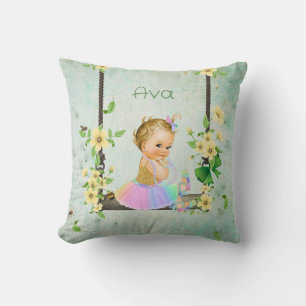Almohada para la habitación de la bebé