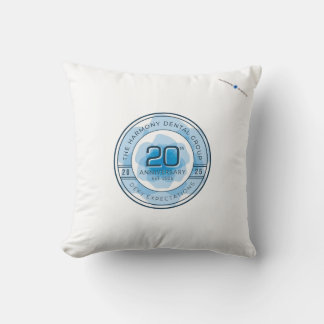 Almohada para lanzar aniversario 20 de Harmony Den