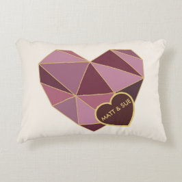 Almohada personalizada con corazón geométrico