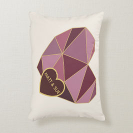 Almohada personalizada con corazón geométrico