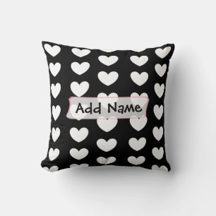 Almohada personalizada de corazones en blanco y ne