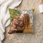 Almohada Personalizada para Pareja | Foto y Nombre<br><div class="desc">Crea una almohada personalizada única para parejas con tu foto favorita en el frente y en la parte posterior, además de tus nombres o fecha especial. Esta almohada de amor personalizada es el regalo perfecto para el Día de San Valentín, aniversarios, bodas, compromisos o simplemente para sorprender a tu pareja....</div>