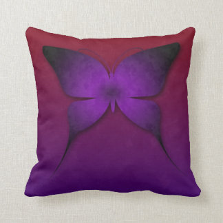 Almohada púrpura de la mariposa de Ombre