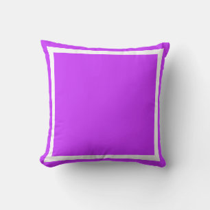 Almohada púrpura de luz brillante de color sólido