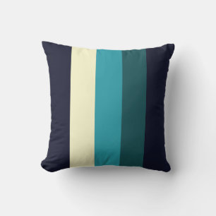 almohada rayada de colores retro y modesto