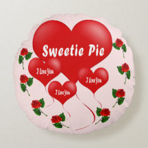 Almohada Redonda de San Valentín – Corazones y Ros