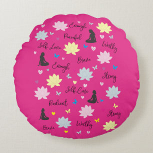 Almohada Redonda Rosa Flores y Palabras de Autoc