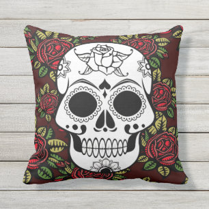 Almohada retra del rojo de los rosas del cráneo