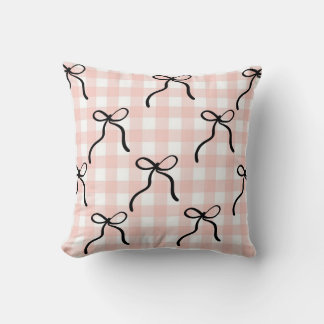 Almohada rosa con lazos negros