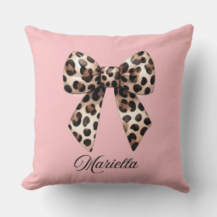 Almohada Rosa Personalizada con Lazo de Leopardo 