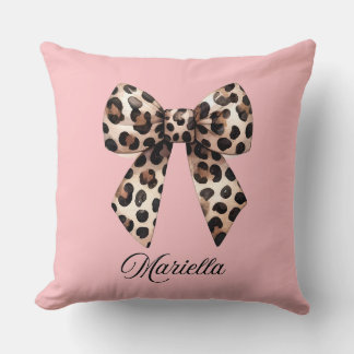 Almohada Rosa Personalizada con Lazo de Leopardo 