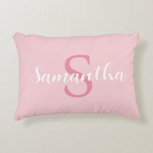 almohada rosa personalizada con nombre inicial