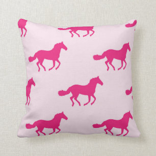 Almohada rosada del diseño del caballo