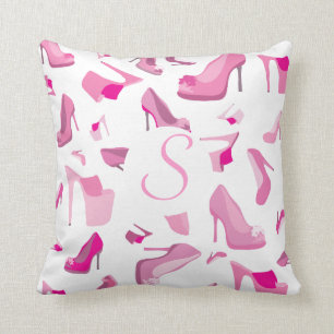 Almohada rosada del monograma de los monstruos del