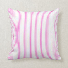 Almohada rosada y blanca de la tela a rayas