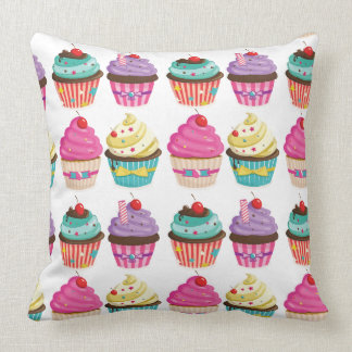 Almohada sabrosa del modelo de la magdalena de la