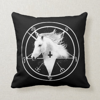 Almohada satánica del unicornio
