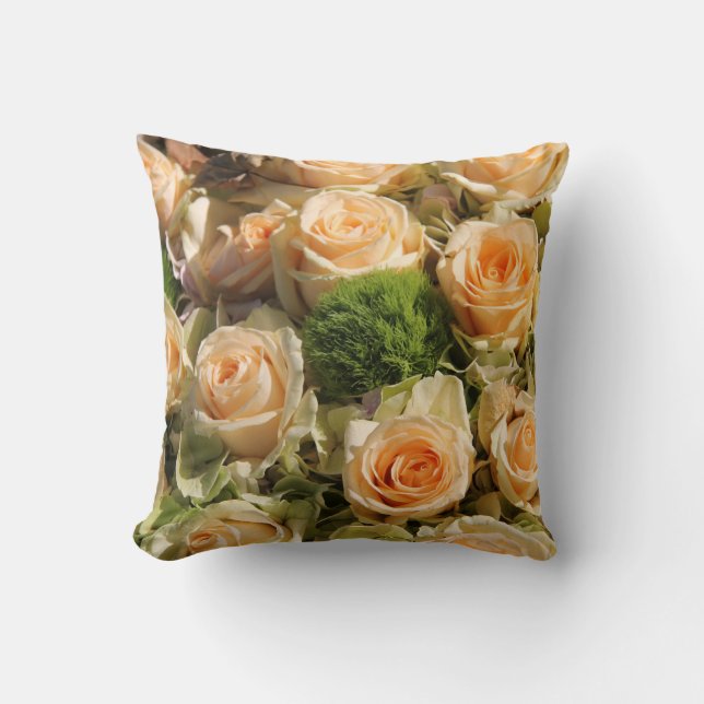 Almohada subió del rosa en colores pastel (Anverso)