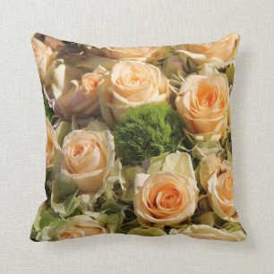 Almohada subió del rosa en colores pastel