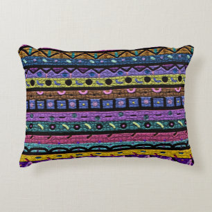 Almohada tribal del acento del modelo