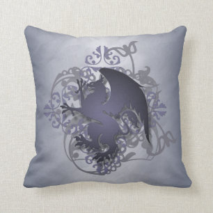 Almohada urbana del grifo de la plata de la